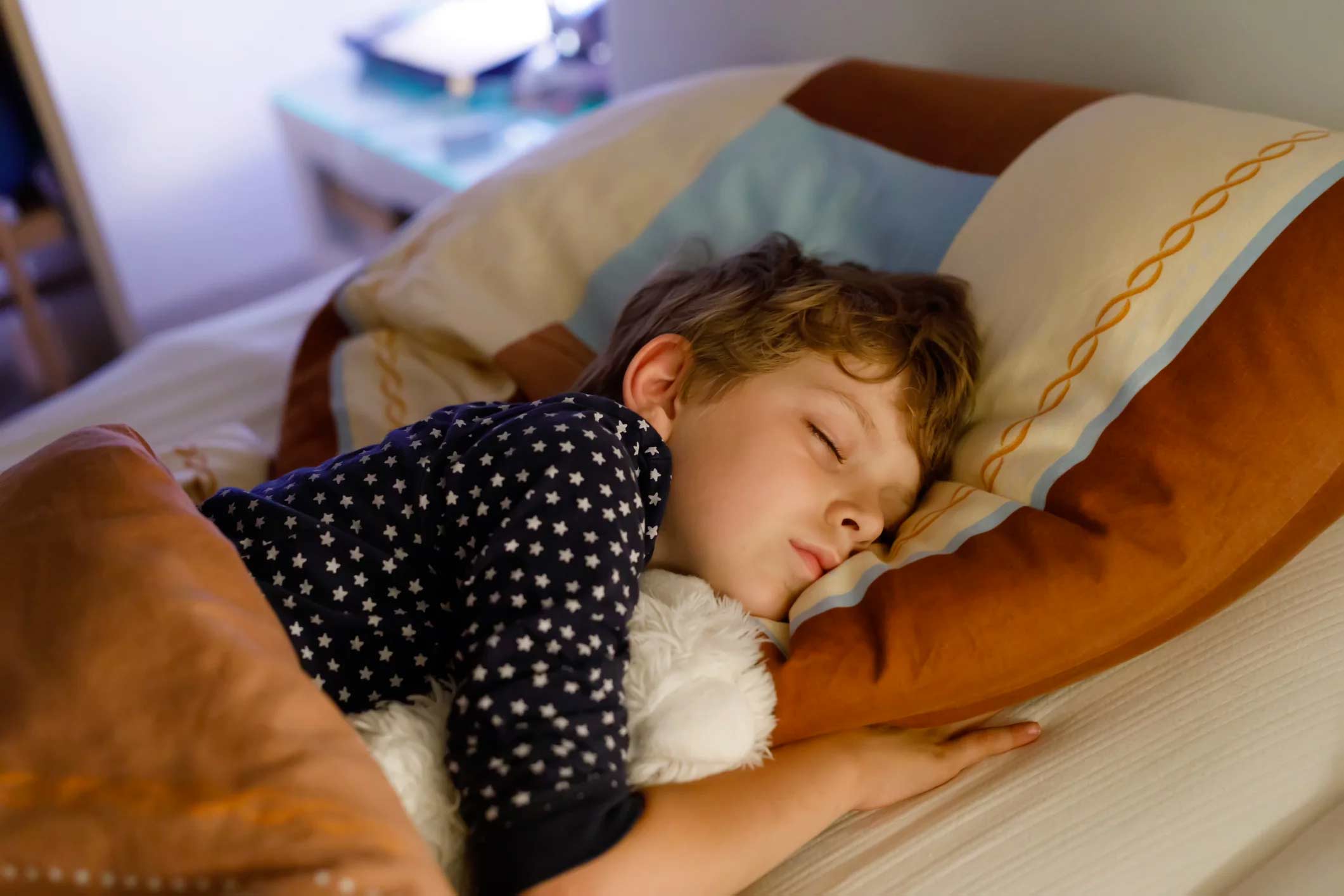 Establishing a Back-to-School Sleep Routine with Your Children