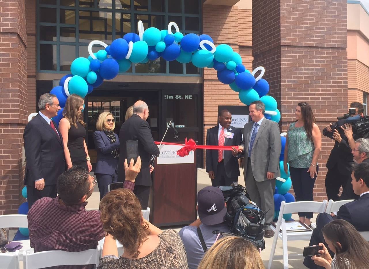 Lovelace, UNM Medical Group celebrate opening of new rehab hospital with ribbon cutting ceremony