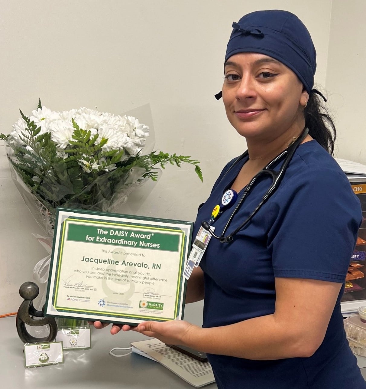 Hackensack Meridian Mountainside Medical Center Honors Jacqueline Arevalo, RN, with Prestigious DAISY Award