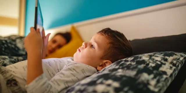 Tips for helping children adjust to daylight saving time