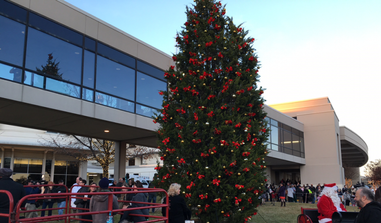 UT Health physician assistant who was a trauma patient will light Christmas tree