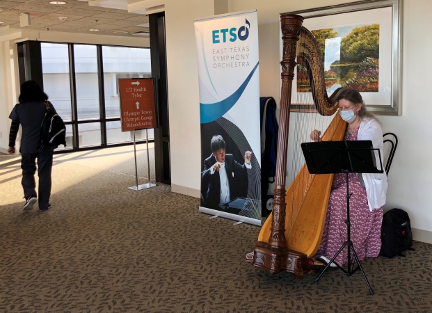 East Texas Symphony Orchestra musician performs for caregivers at UT Health Tyler